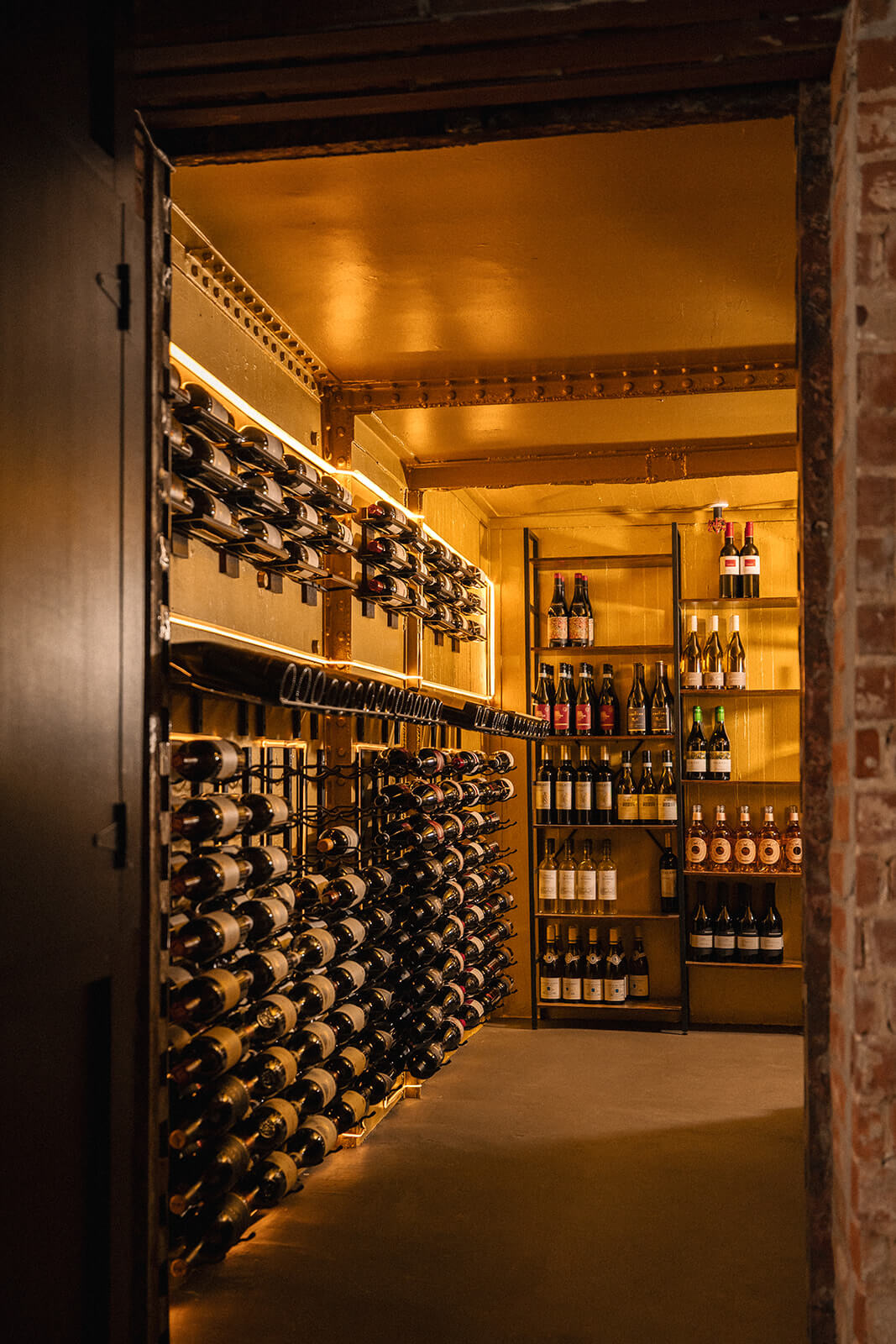 Giuliettas-Italian-Steakhouse-Lawrenceburg-interior